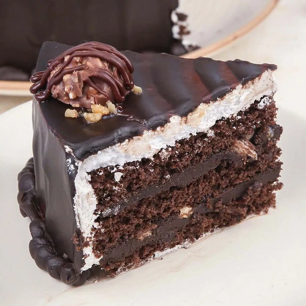 Chocolate Truffle & Ferrero Rocher Cake - 1.5 Kg