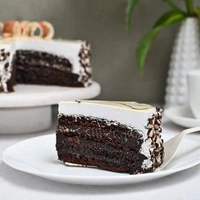 Cherry Chocochip Chocolate Cake - 2 Kg