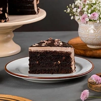 KitKat Chocolate Truffle Cake - 2 Kg