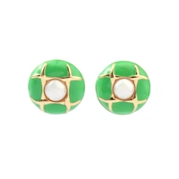 Pearly Luxury Gold Earring