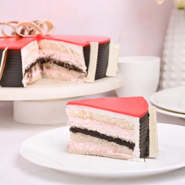 Strawberry Glaze Cake - 1.5 Kg