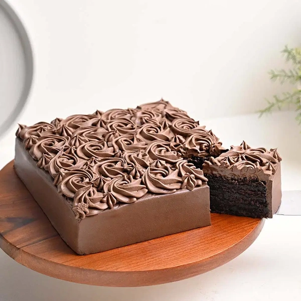 Rosette Chocolate Cake - 1.5 Kg