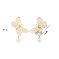 Buttery Pearl Luxury Gold Earring
