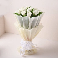 12 White Roses Bouquet