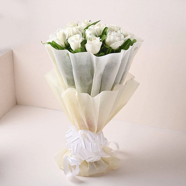 12 White Roses Bouquet