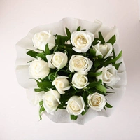 12 White Roses Bouquet
