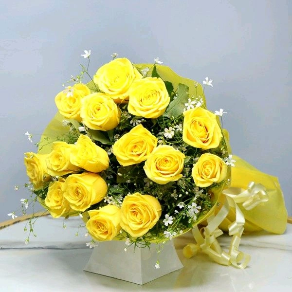 15 Yellow Roses Bouquet