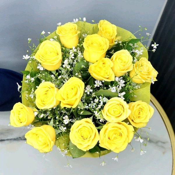 15 Yellow Roses Bouquet
