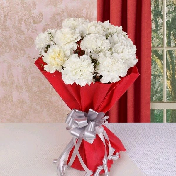 12 White Carnations Bouquet