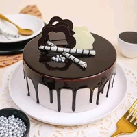 6 Red Roses With Chocolate Cake