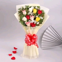 10 Mix Roses With Red Velvet Cake