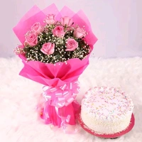8 Pink Roses With Vanilla Cake