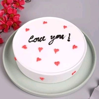 8 Pink Roses With Pineapple Cake