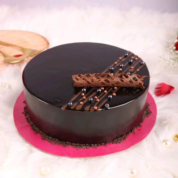 10 Mix Roses With Chocolate Cake