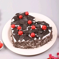 8 Red Roses With Black Forest Cake