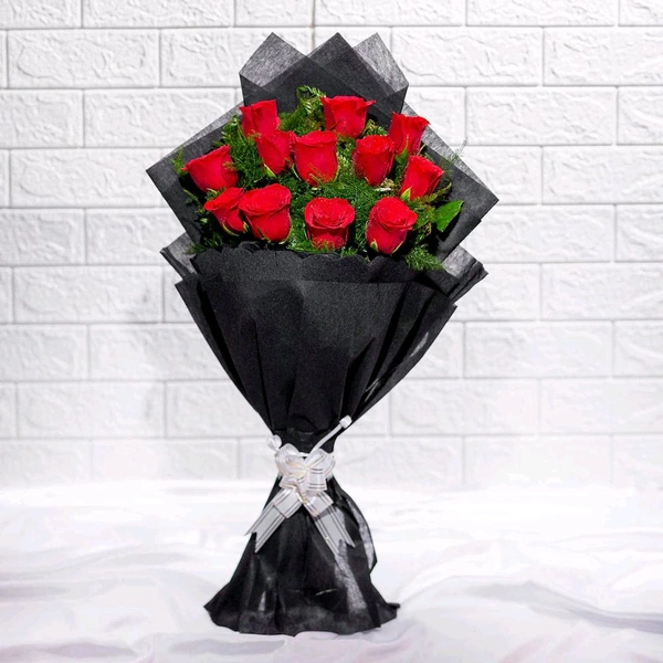 12 Red Roses With Butterscotch Cake