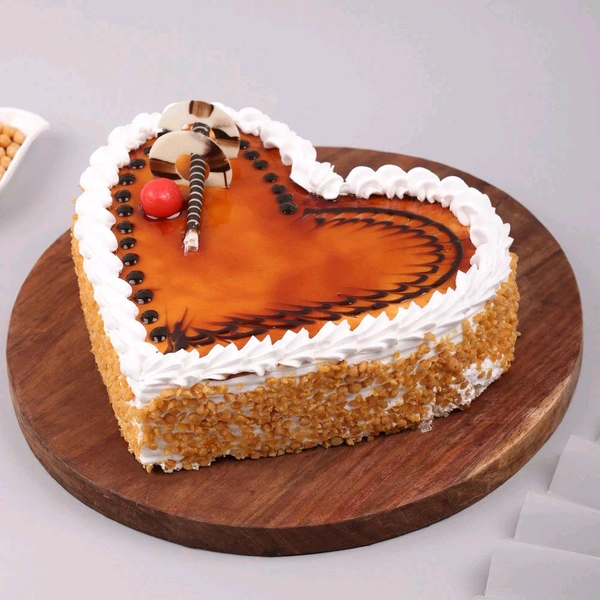 8 Red Roses With Butterscotch Cake