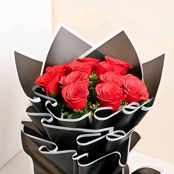 10 Red Roses Bouquet