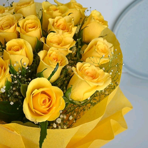 15 Yellow Roses Bouquet