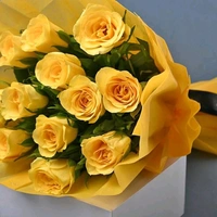 10 Yellow Roses Bouquet