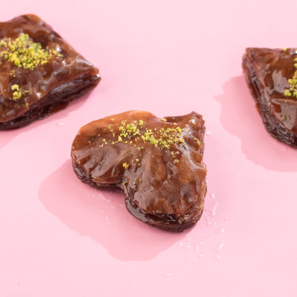 Mix Dry Fruit Nutella Baklava - 250 Gm