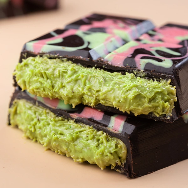 Pistachio Chocolate Kunafa Bar - 250 Gm