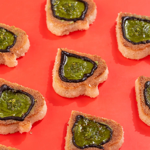 Pistachio Kunafa Basbousa - 250 Gm