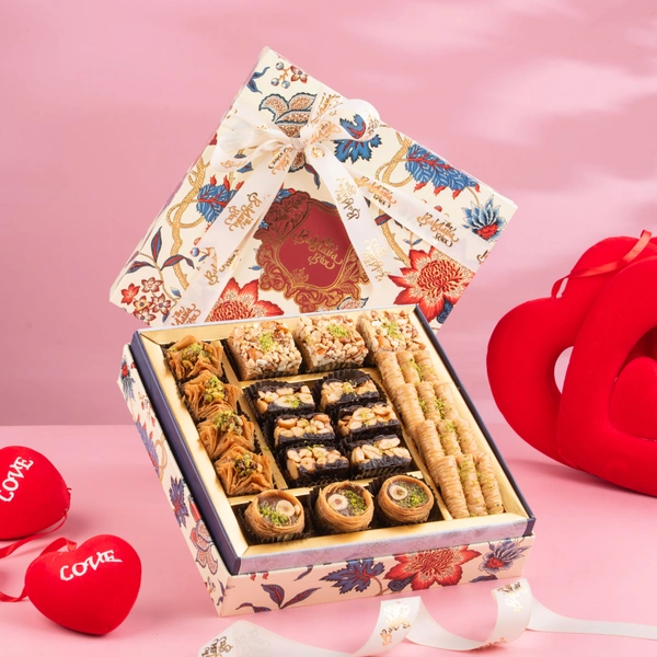 Regalia - Assorted Baklava Box - 580 Gm