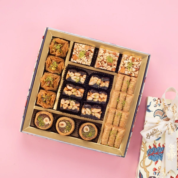 Regalia - Assorted Baklava Box - 580 Gm