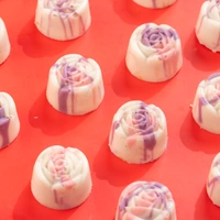 White Chocolate Cashew Rose - 250 Gm
