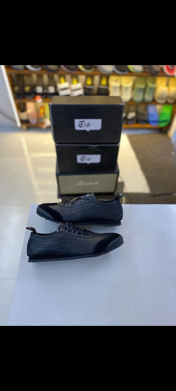 Onitsuka Tiger Shoes - Black