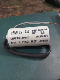 HAVELLS AC MFD CAPACITOR 6uF Run Cap 6uF/440 V - 3.0 cmx5.7 cm (30mmX57cm)