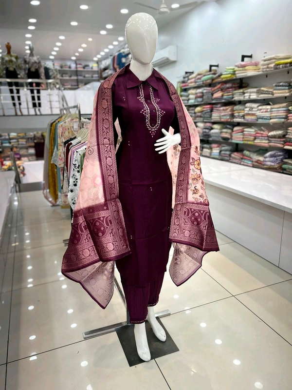 Mukhi  Pathani Suit - M