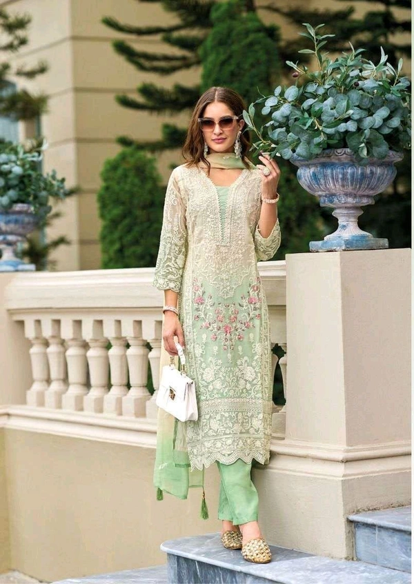 Mukhi Pakistani Suit - M