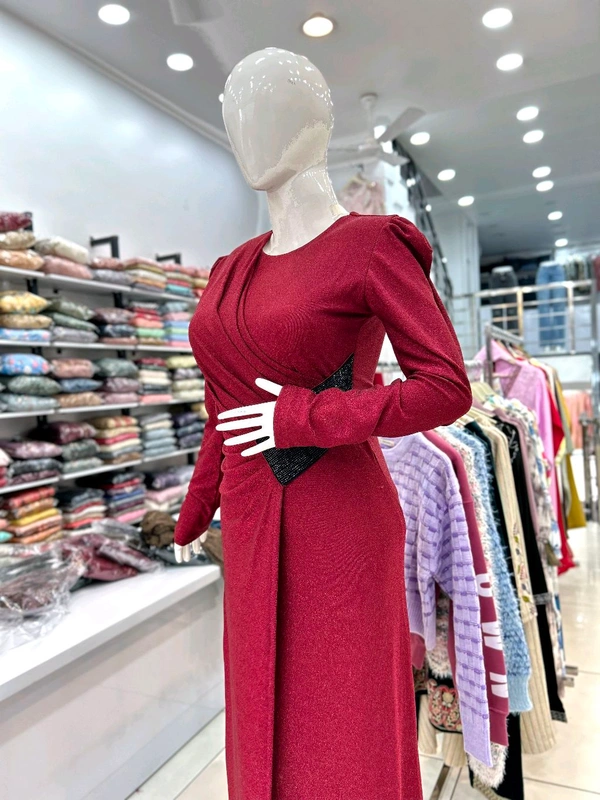 Mukhi  Bodycon Dress  - Guardsman Red, L