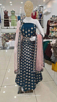 Mukhi Lenhga Choli - Free Size