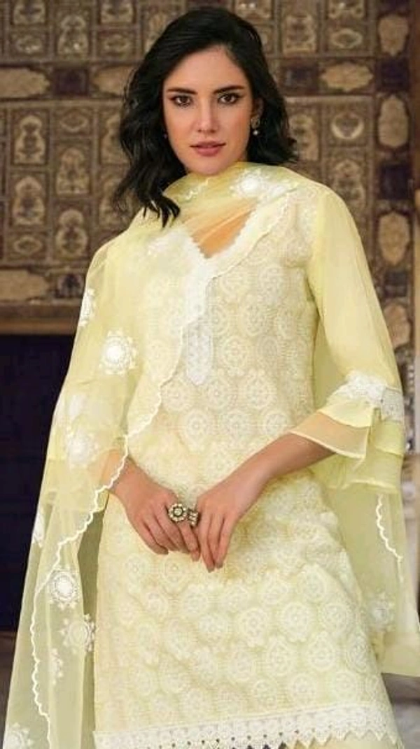 Mukhi Garara Suit - L