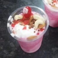 Gulabi Lasi 