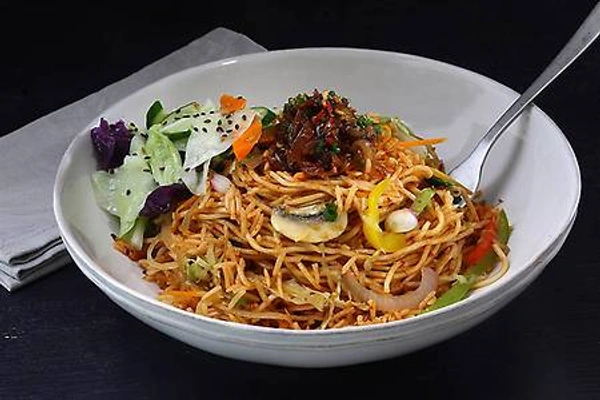Veg tripple shezwan noodles 