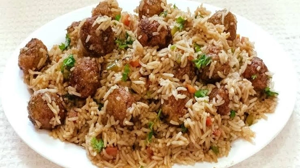 Veg Manchurain Rice (soup)
