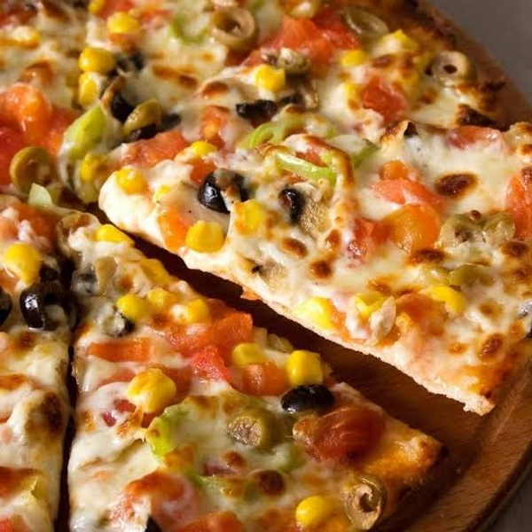 Veg corn mushroom pizza