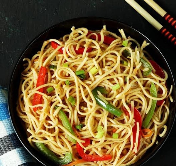 Veg Hakka Noddles