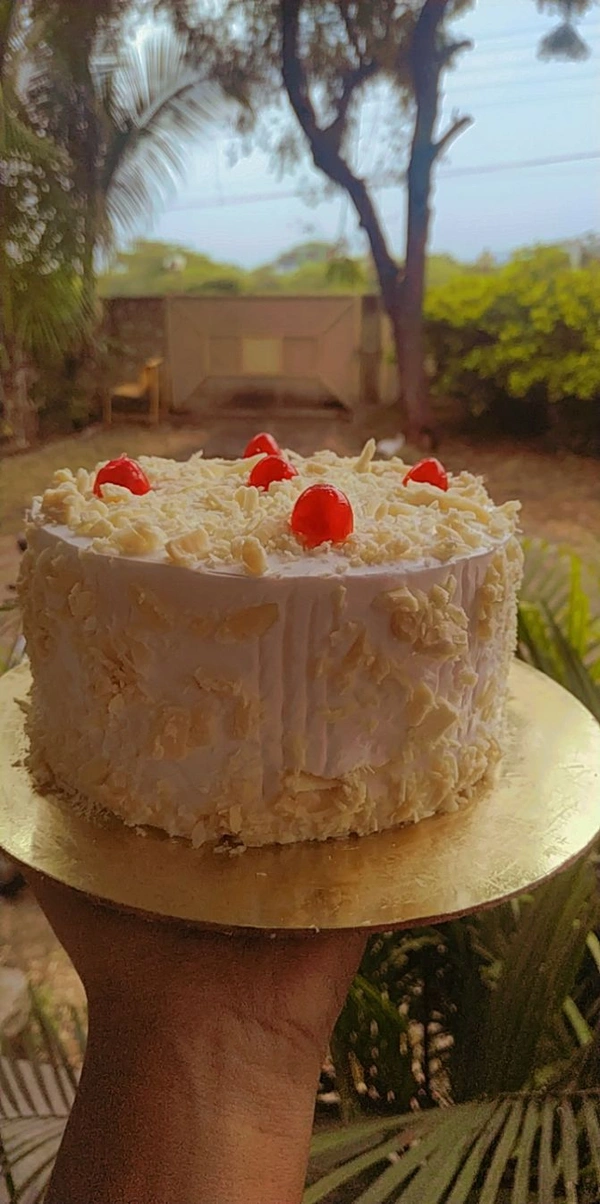 White Snow Ice Cake 🍰(Half kg) 500gm