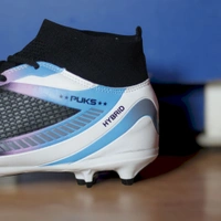 Puks Football Shoes High-top  - White, 8