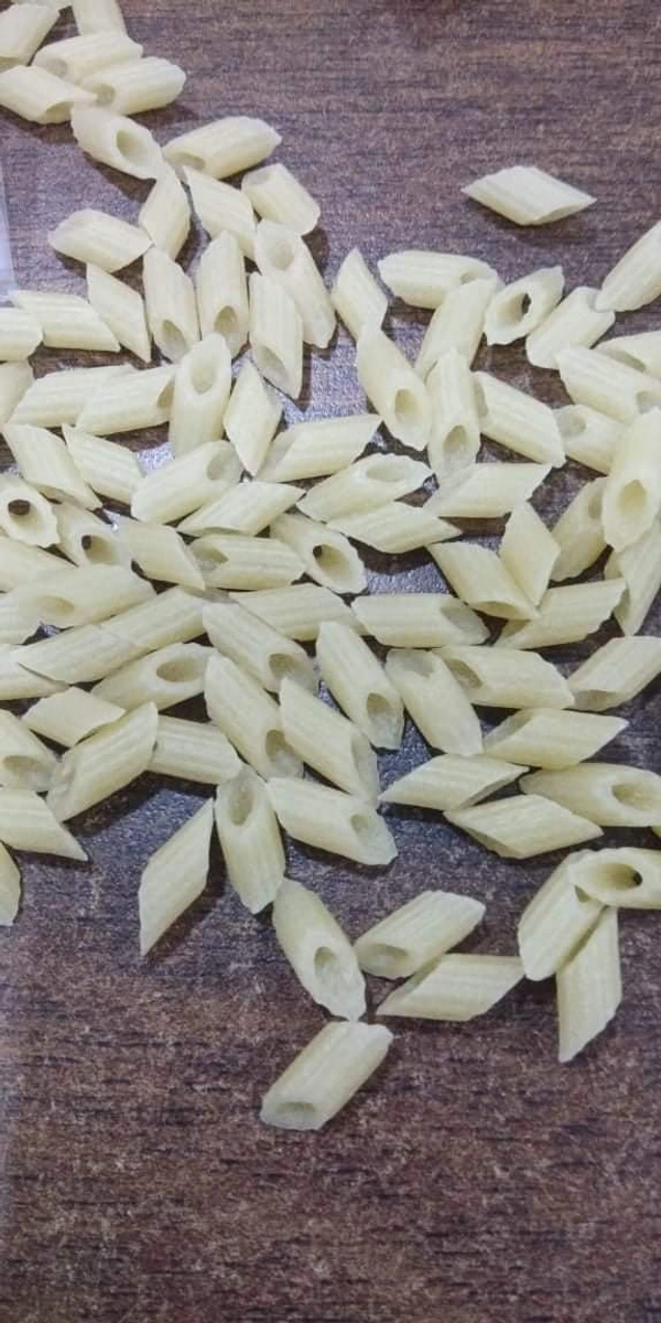 Pasta Shape Fryum, Packaging Size: 25 Kg - All Sizes