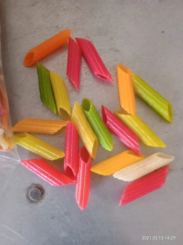 Pasta Shape Fryum, Packaging Size: 25 Kg - Coloured