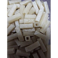Square Pipe Shape Fryum, Packaging Size: 25 Kg