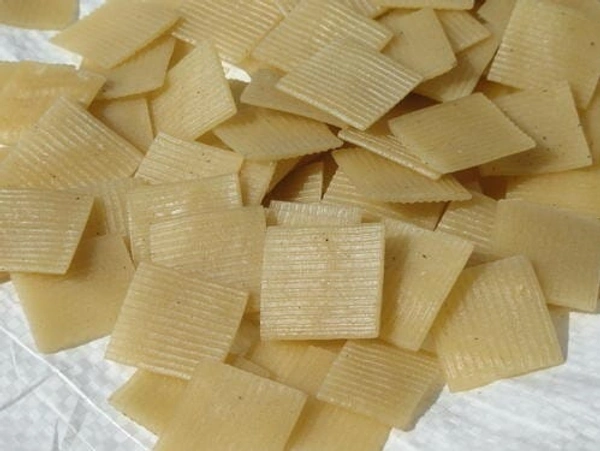 Papad Shape Fryum, Packaging Size: 25 Kg