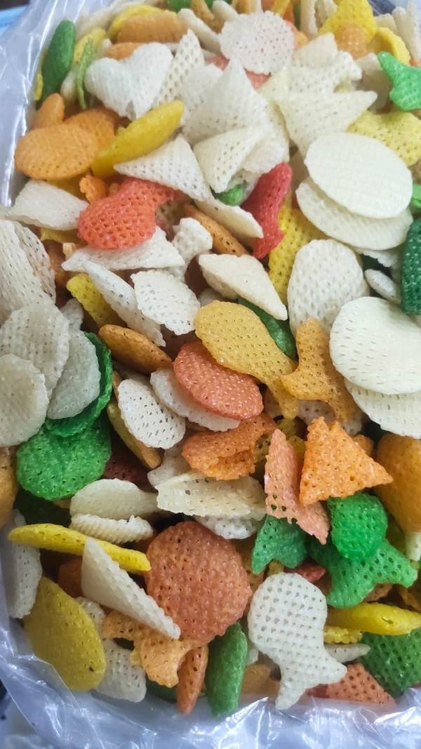 Bat Shape 3D Fryum, Packaging Size: 15 Kg - Coloured