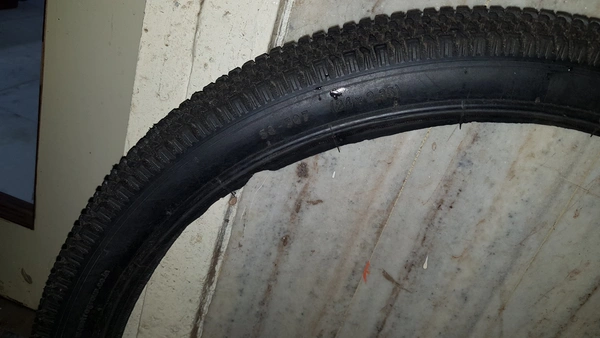 Metro Tyre 24×2.35 - Black, 24×2.35